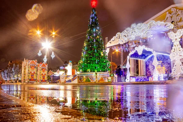 Russia Cheboksary Teatro Dramma Chuvash Con Albero Capodanno Città Immagine Stock