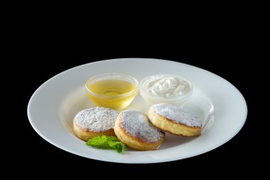  Ekşi kremalı peynirli kek.