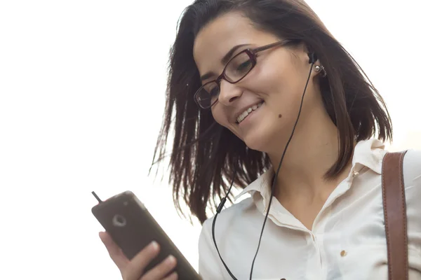 Hübsches Mädchen mit Telefon — Stockfoto