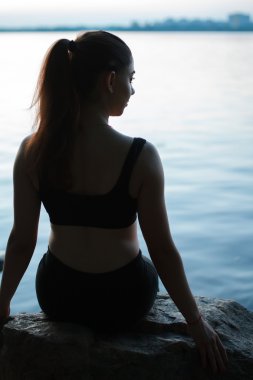 Parkta güzel sporcumuz 