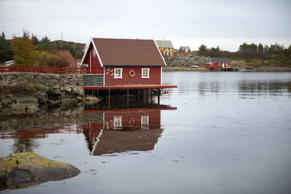 Norwegian red cottage — Stock Photo, Image