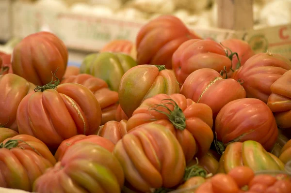 Tomato in a Italian vegetable market — Stock Photo, Image