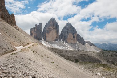Lavaredo üç doruklarına