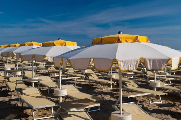 Rimini, playa de arena de 15 kilómetros de largo — Foto de Stock