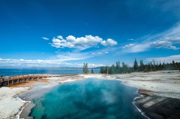 Termas naturales, Parque Nacional Yellowstone — Foto de Stock