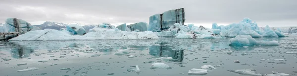 Glaciärlagunen glacer lagunen, Island — Stockfoto