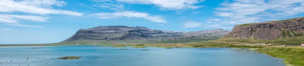Bardastrond 的峡湾，位于冰岛北部 — 图库照片