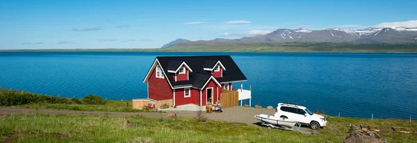 Fiordo de Hvalfjordur, al norte de Islandia — Foto de Stock