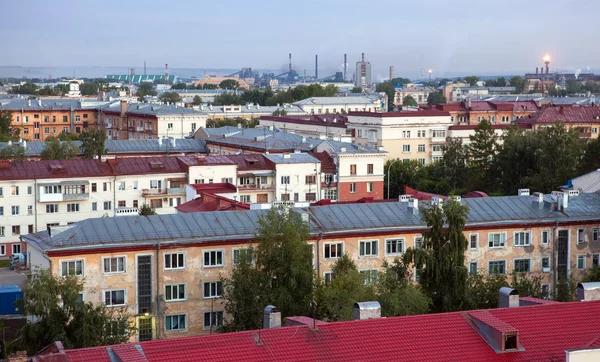 Utsikt över staden, gamla tak — Stockfoto