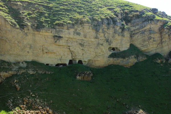 Azerbaijan Beautiful Spring Mountains Old Caves Rock Sundu Village Shemakha — Foto de Stock