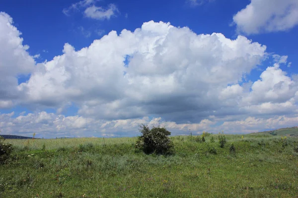 Azerbaiyán Nubes Cúmulos Sobre Suelo Distrito Shemakha — Foto de Stock