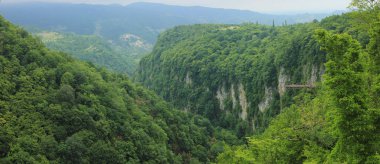Georgia mı? Muhteşem kanyon Okace. Baharda..