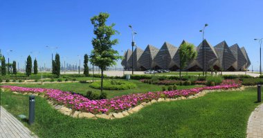 Azerbaycan. 06.05.2018 yıl. Bakü şehri. Kristal Salon Baharda..