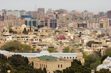 Azerbaycan. 04 / 04 / 2018 yılı. Bakü 'nün iç kesimlerinde. Baharda..