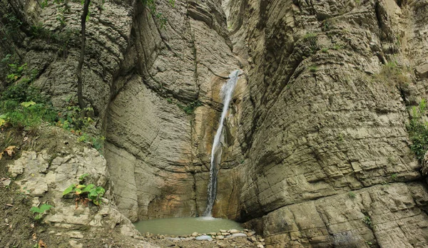 阿塞拜疆 高山上美丽的瀑布 Guba区 — 图库照片