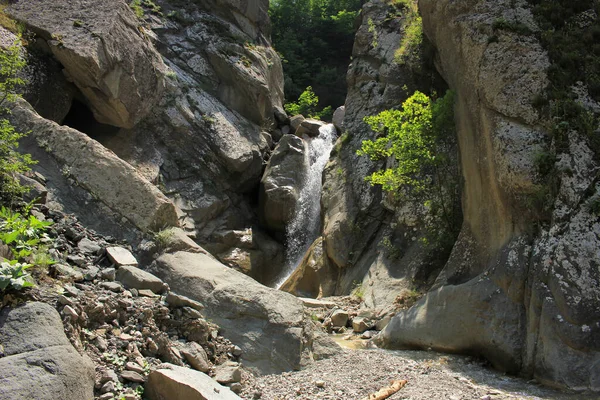 阿塞拜疆 非常漂亮的瀑布Lagidge村 — 图库照片