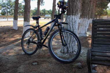 Azerbaycan. 08.17.2018 yıl. Dur ve yolun kenarında dinlen..