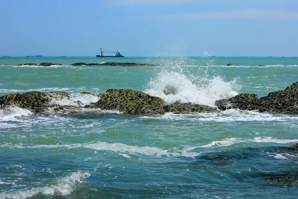 North Gras Azerbaiyán Las Olas Chocan Contra Rocas Submarinas — Foto de Stock