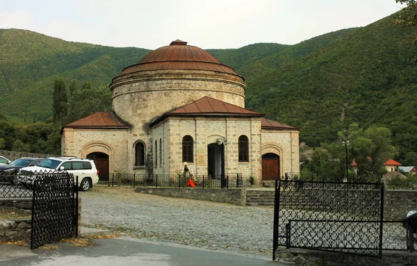 Cidade Sheki Azerbaijão 2019 Ano Uma Antiga Mesquita Território Complexo — Fotografia de Stock