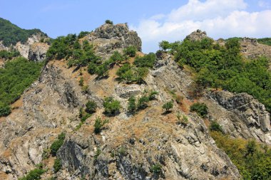 Fragments of the fortress Kale and Bugurt on the mountain. Azerbaijan. Shemakha.