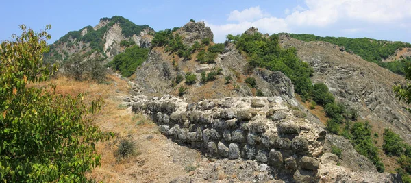 Fragments Fortress Kale Bugurt Mountain Azerbaijan Shemakha —  Fotos de Stock