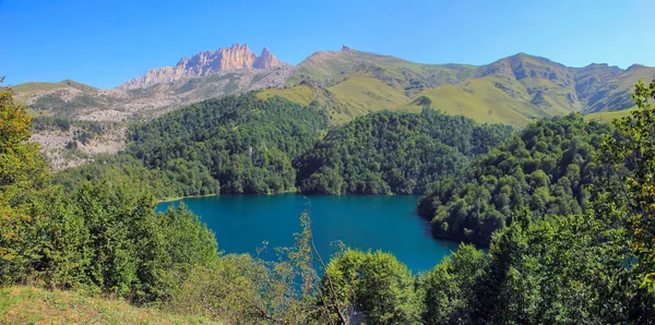 Ázerbájdžán Ganjo Krásné Horské Jezero — Stock fotografie