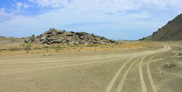 Pista Desde Coche Entre Las Montañas Sangachaly Azerbaiyán — Foto de Stock