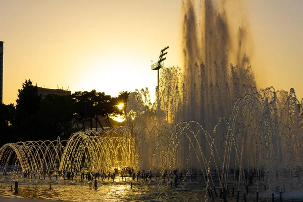 Bakú Azerbaiyán 2020 Año Hermosa Fuente Atardecer Bulevar — Foto de Stock