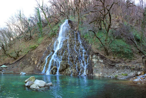 Oguz Azerbaijão 2017 Ano Cachoeira Bonita Com Lago Nas Montanhas — Fotografia de Stock