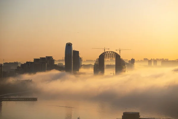 Бакинського Міста Азербайджан 2021 Рік Туман Пробирається Через Місто — стокове фото