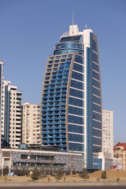 Bakü. Azerbaycan. 09.11.2020. Deniz kenarındaki yeni güzel yerleşim yeri..