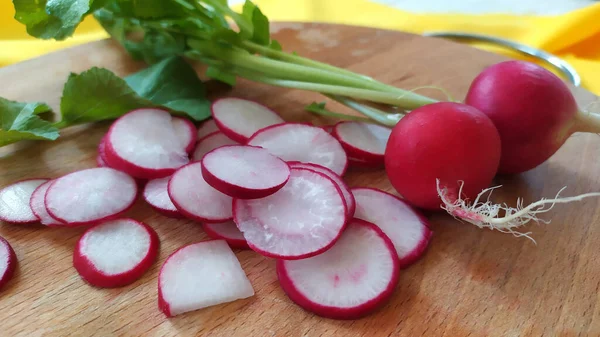 Primeros Planos Rábano Verduras Frescas Tempranas Para Hacer Ensalada Dietética — Foto de Stock