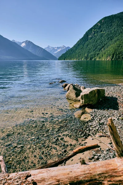 Row Boulders Marks Edge Boat Launch Sxotsaquel Chilliwack Lake Gentle — Stock Photo, Image