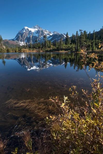 Águas Calmas Lago Mirror Perto Mount Baker Estado Washington Refletem — Fotografia de Stock