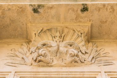 Castries Şatosu 'nun mimari detayları (Occitanie, Fransa)