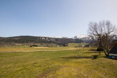 Vercors tepelerinin görüntüsü (Isre, France)