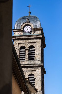 Pont-en-Royans Kilisesi 'nin çan kulesi (Auvergne-Rhne-Alpes, Fransa)