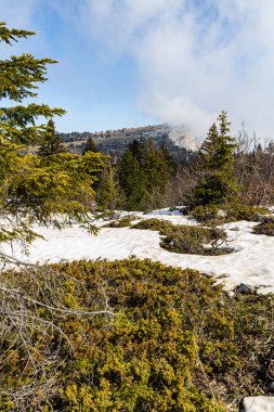 Moucherotte zirvesi ve radar anteni, Vercors massif (Isere, Fransa)