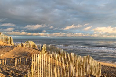 Espiguette Sahili üzerinde gün batımı (Occitanie, Fransa)