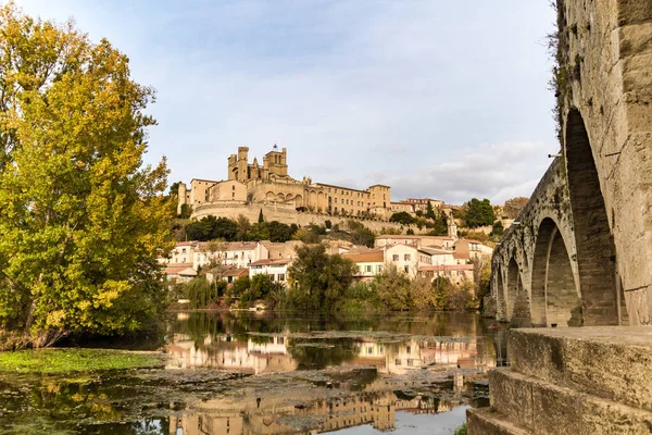 Vista Desde Las Orillas Del Río Orbe Catedral Saint Nazaire — Foto de Stock