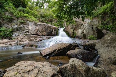 Büyük Şelale de Mortain 'in (Normandie, Fransa)