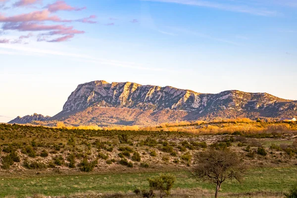 Rosto Norte Pic Saint Loup Iluminado Pelo Pôr Sol Occitanie — Fotografia de Stock