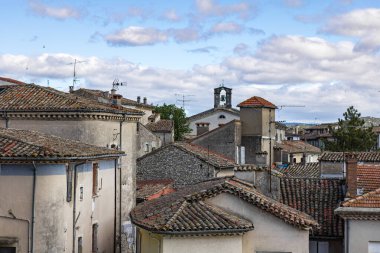 Sauve (Occitanie, Fransa) ortaçağ köyünün manzarası)