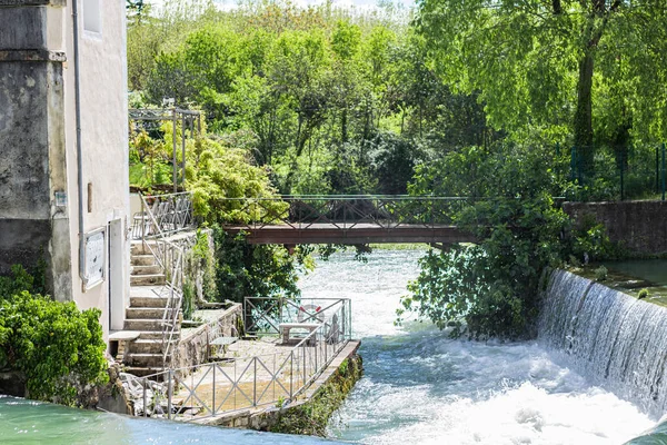 Sauve (Occitanie, Fransa) ortaçağ köyünün manzarası)