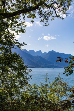 Montreux 'dan Dağ Manzarası (Vaud, İsviçre)