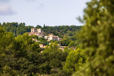 Montpezat 'ın Hilltop Köyü Verdon Boğazı' na Bakar