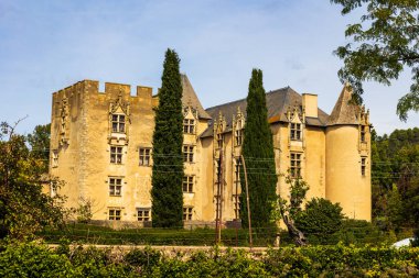 Allemagne-en-Provence Şatosu, Ortaçağ Kalesi 'nin bir karışımı, Rönesans Malikanesi ve Provencal Country House.