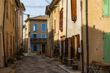 Allemagne-en-Provence Tarihi Merkezi Verdun Meydanı Çeşmesi