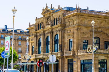 Donostia-San Sebastian 'daki Urumea Nehri boyunca Centro Bölgesi Cephesi