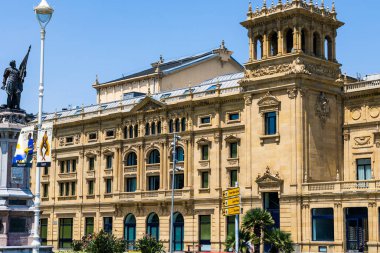 Donostia-San Sebastian 'daki Urumea Nehri boyunca Centro Bölgesi Cephesi